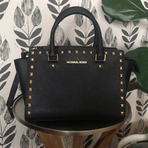 •Michael Kors Medium Studded Selma•